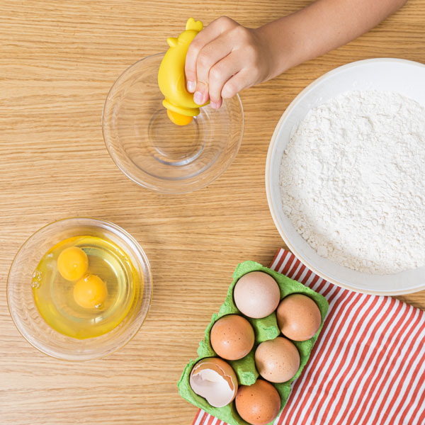 Séparateur d'œufs jaune d'œuf poussin blanc, séparateur de blanc d'œuf  poulet, séparateur d'œufs fantaisie, passe au lave-vaisselle, séparateur d' œufs mignon pour la cuisine, la boulangerie, le camping (jaune) 