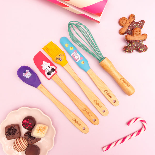 Couteau Cuisine Enfant Enfant Cuisinier Tenir Une Planche à Découper